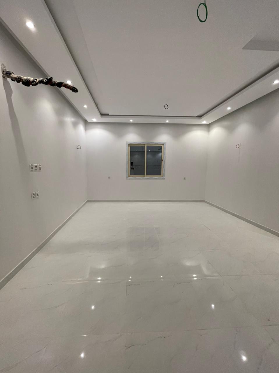 دور للبيع بمخطط العوينه 