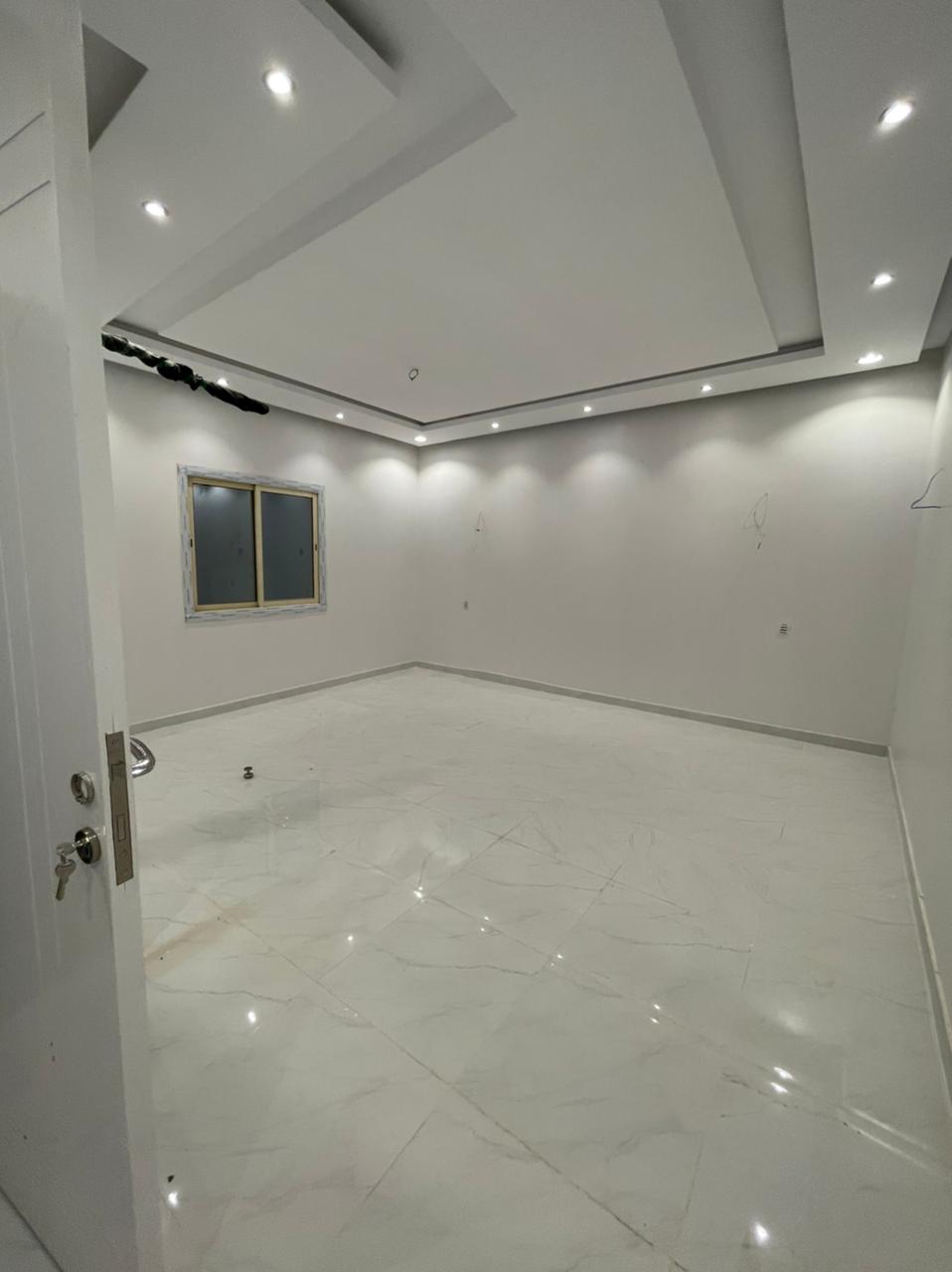 دور للبيع بمخطط العوينه 