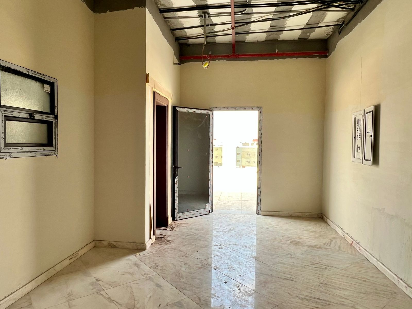 محلات ومطاعم للايجار بفندق مخطط الملك فهد