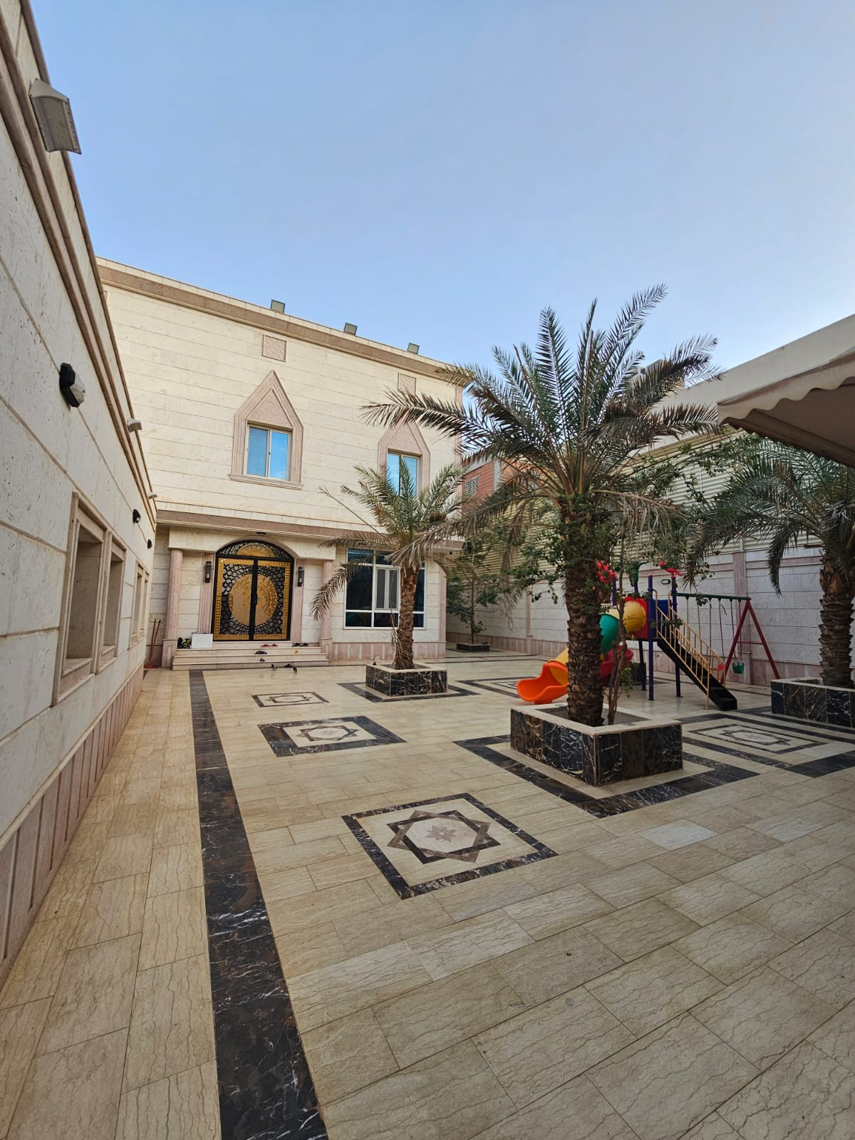 فيلا للبيع بمخطط شوران ي