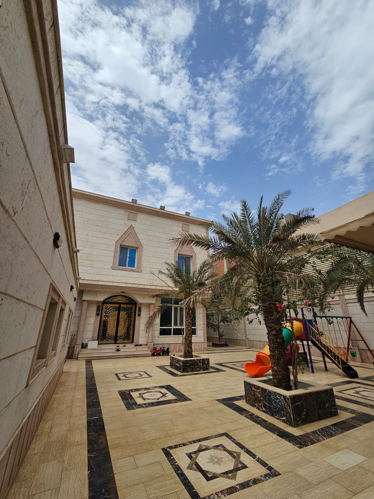 فيلا للبيع بمخطط شوران ي