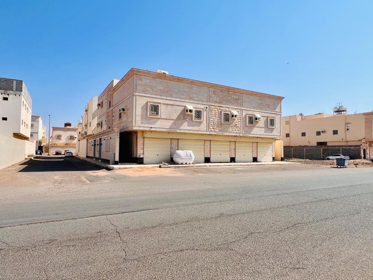 عمارة تجارية للبيع بمخطط الملك فهد