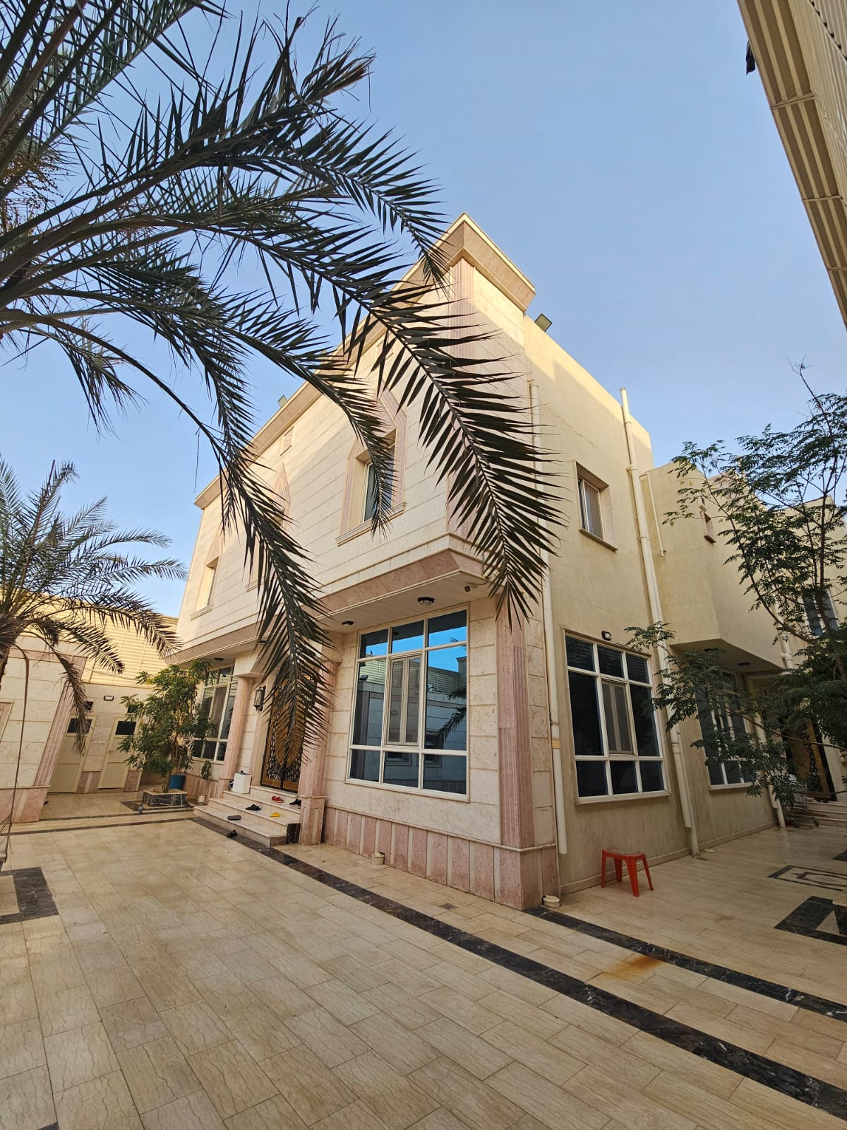 فيلا للبيع بمخطط شوران ي