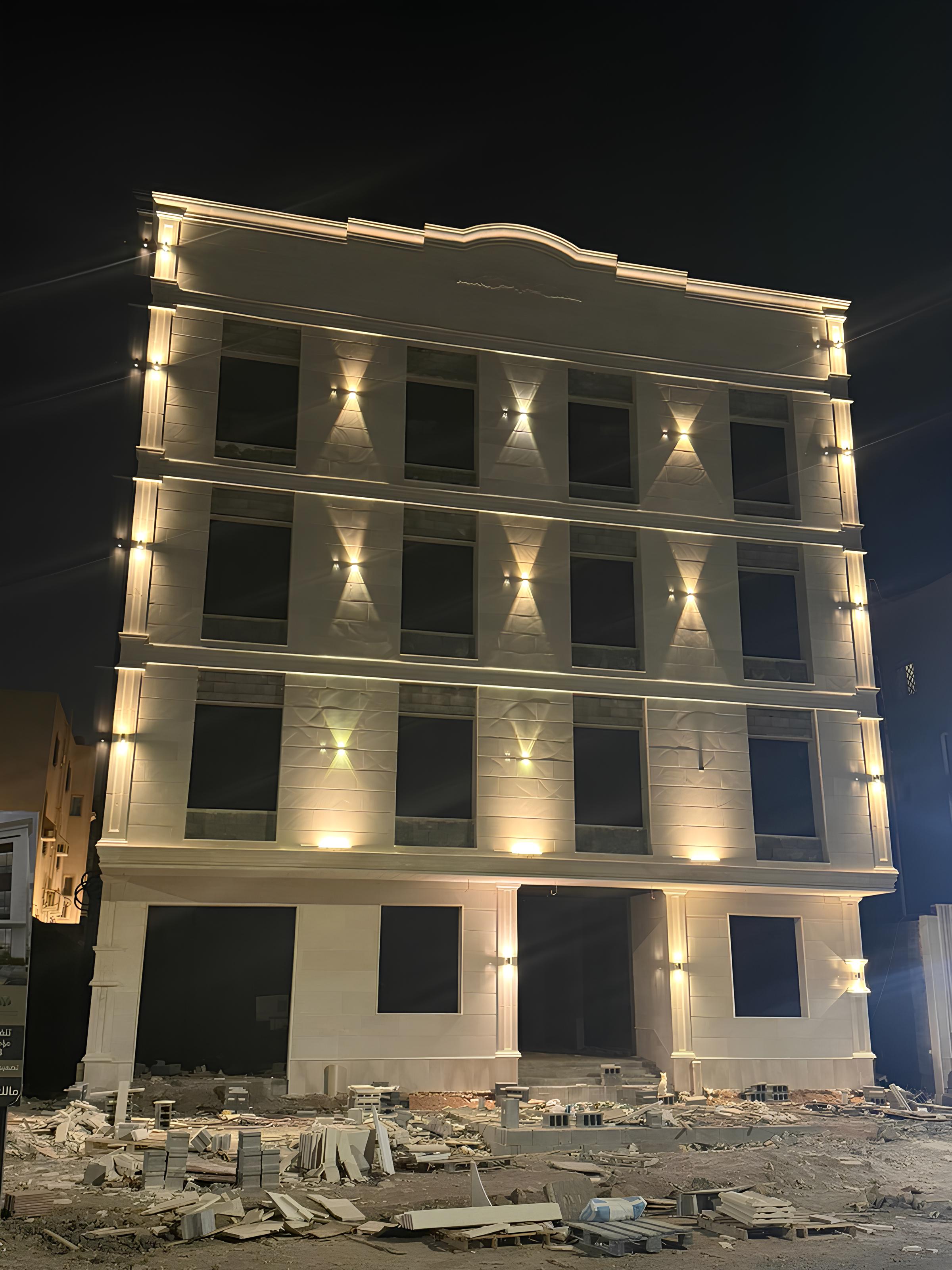 فندق تجاري للبيع بحي الشرق 