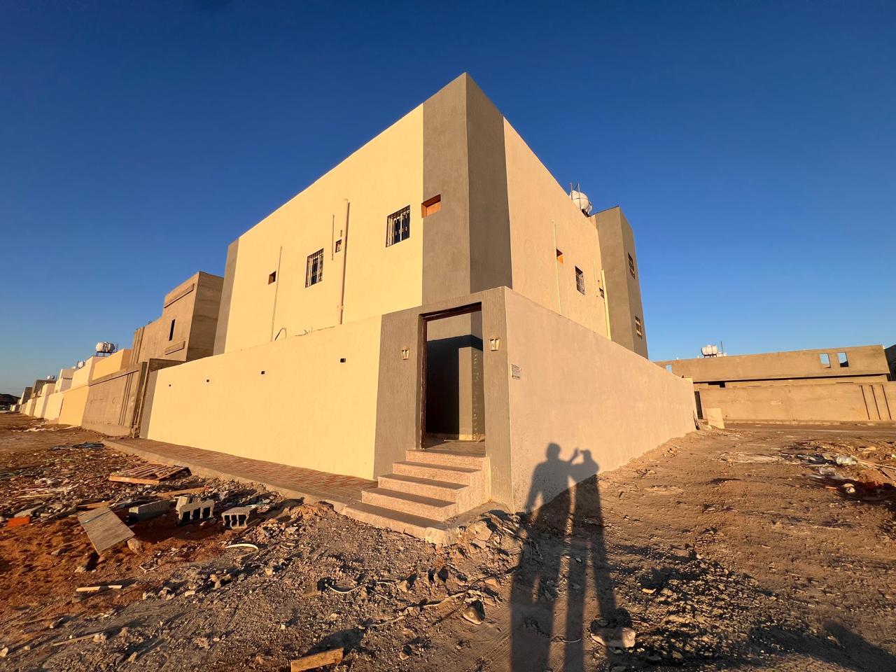 عمارة سكنية للبيع من 3 شقق بمخطط الياسمين