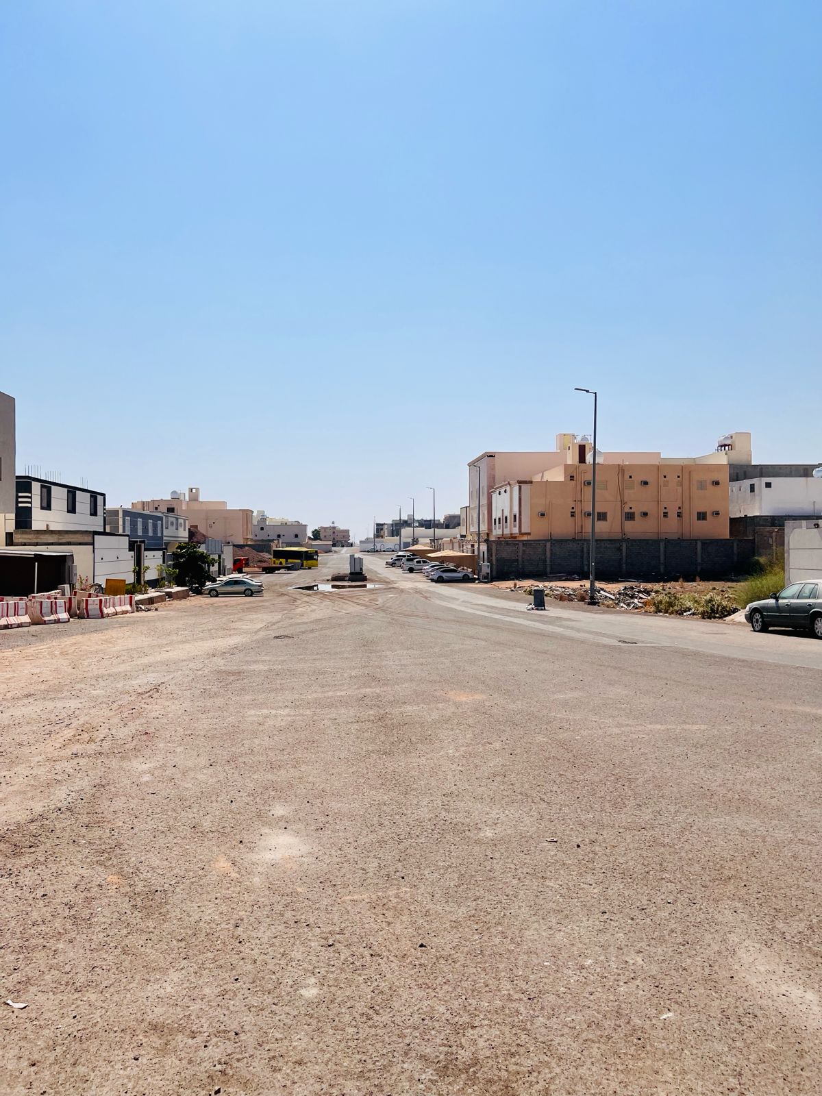 ادوار للبيع بمخطط الحمراء 