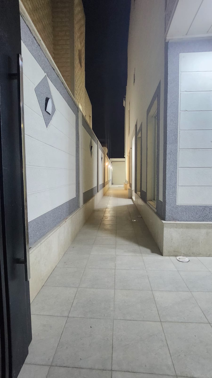 فلا للبيع بمخطط الملك فهد 