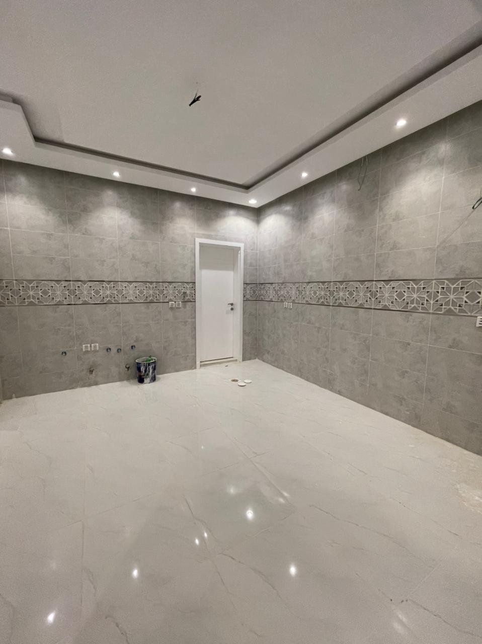 دور للبيع بمخطط العوينه 